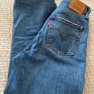 Levi’s ribcage ankle straight jeans 26 inseam shorten